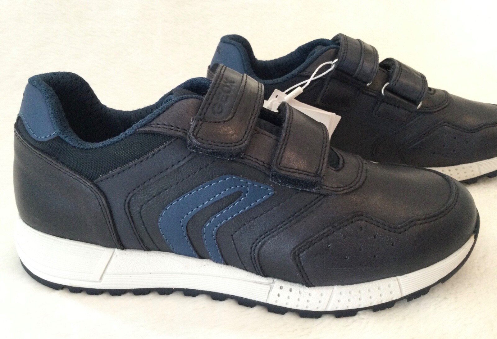 Geox Boys Trainer J Alben B E, Navy Leather, Size 2.5/35,  RRP £55
