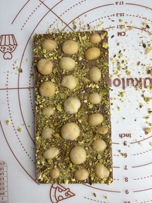 Handmade Milk chocolate bar macadamia & pistachio Belgium Finest Chocolate 120g.