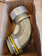 Hubbell RACO 3550 Liquidtight Connector 2-1/2" Malleable Iron Insulated 90