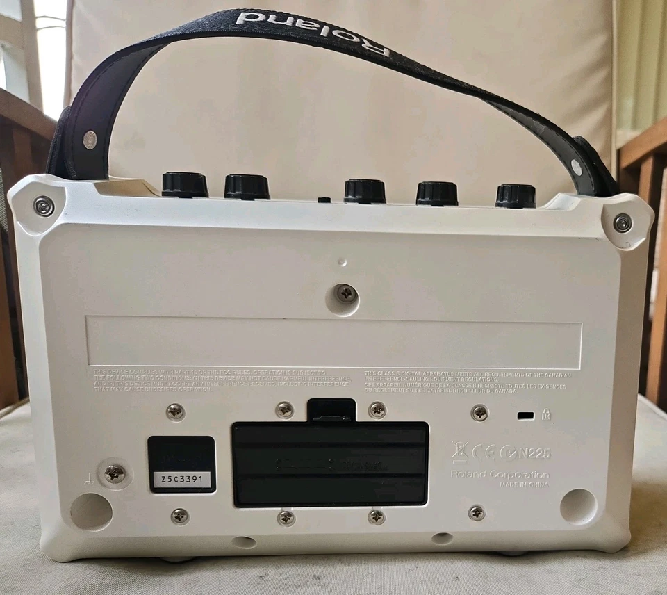 Roland Mixer Monitor MOBILE-BA - Image 4 of 4