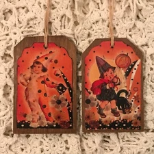 5 WOODEN Handcrafted Halloween Hang Tags,Ornaments,Bowl Fillers,Ornies SET-03