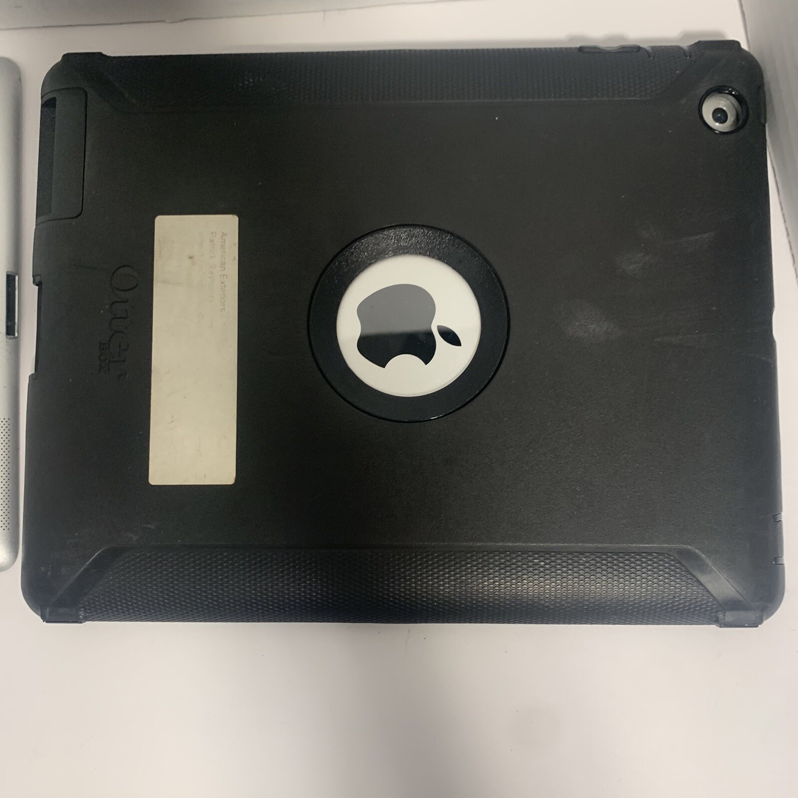 Lot of 2 Apple A1403 A1458 iPads 2nd & 4th Generation - ALL LOCKED - PARTS ONLY!