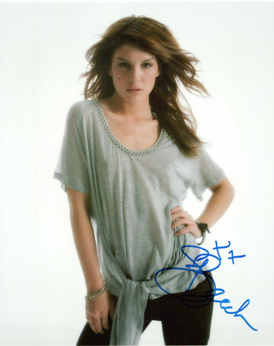 Shenae Grimes Body