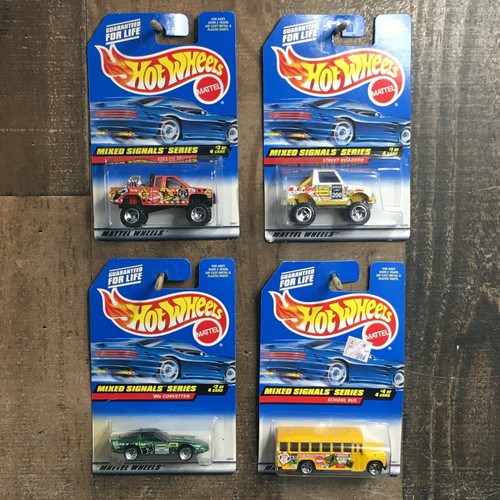 Hot Wheels Die Cast Fahrzeuge Konvolut (4) 1990’s *ungeöffnet*unsearched* Lot #9 - Bild 1 von 4