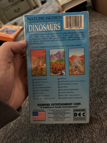 Nature Series Learning About Dinosaurs SEALED - Picture 3 of 5