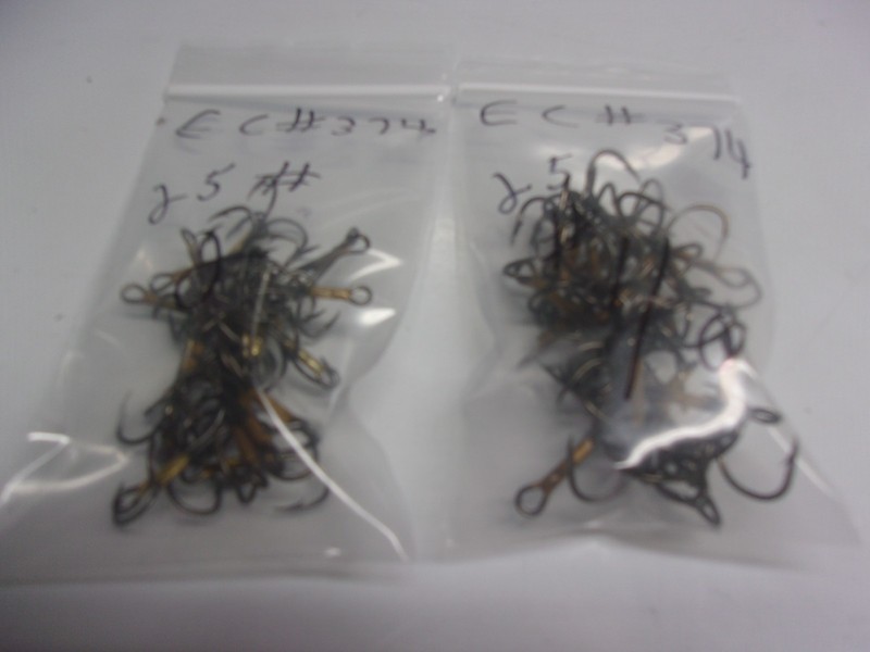 50 Eagle Claw # 374 # 2 & 1/0 Bronze R/Bend Treble  Hooks ( NEW ) # 847