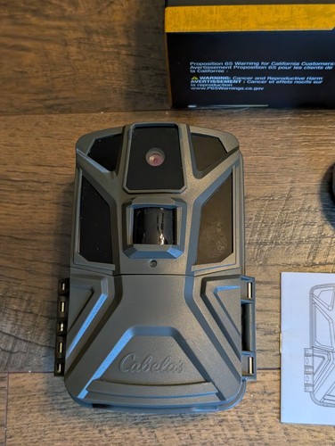 Cabela's Outfitter Gen 5 32MP schwarz IR Trail Kamera, sofort einsatzbereit für die Herbstjagd