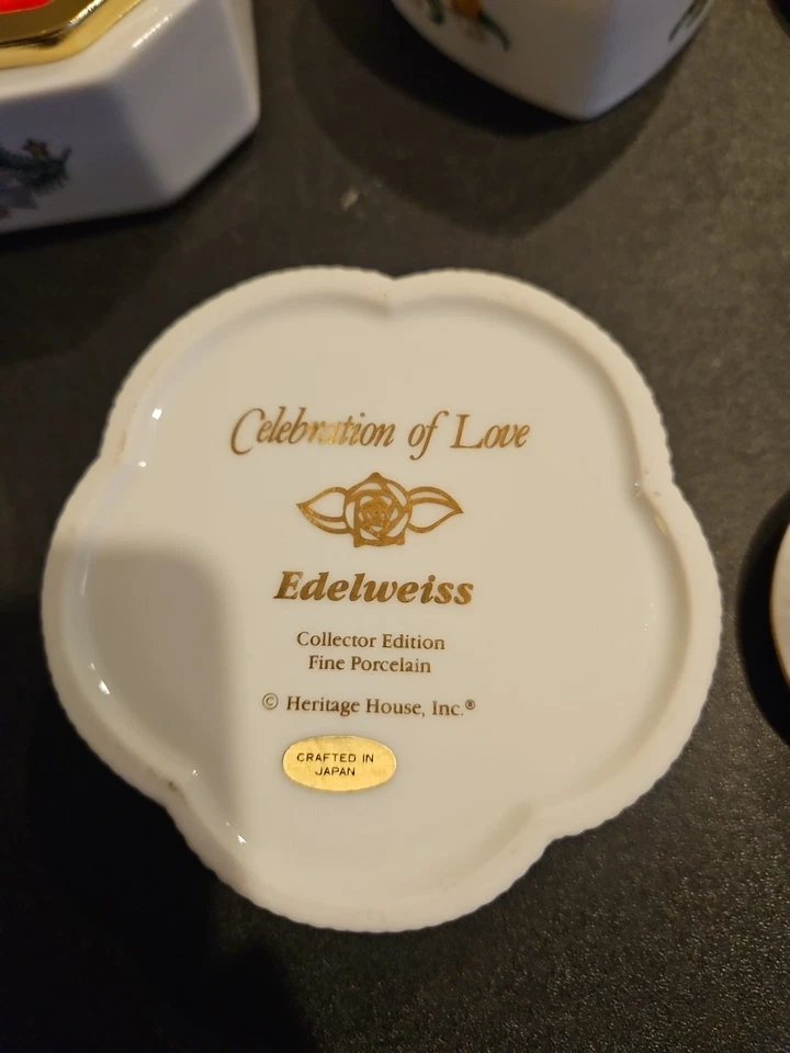 Lote de 5 cajas de música y baratijas Heritage House Foto 3 de 4