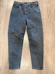 Levi Strauss & Co. women’s high Waist taper black size 29 ankle cut skinny jeans