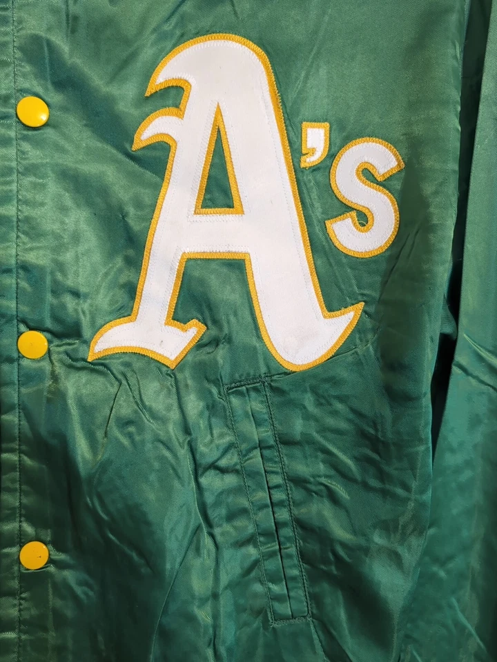 Chaqueta de satén vintage para hombre M años 70 West Wind Oakland A's Coaches Foto 4 de 4
