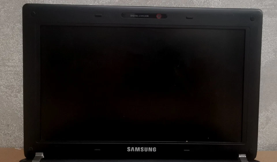 Samsung Notebook Laptop - Black (NP-N2... Windows 7 *FAULTY - Spares Or Repairs* - Image 3 of 4