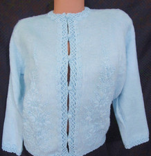 Vintage Embroidered Thick Blanket-Fleece Cardigan Baby Blue Size Medium