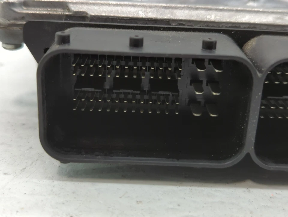 Computadora de control del motor Volvo V40 Ecu Pcm Ecm Pcu OEM 0 261 209 038 BCYM2 Foto 4 de 4