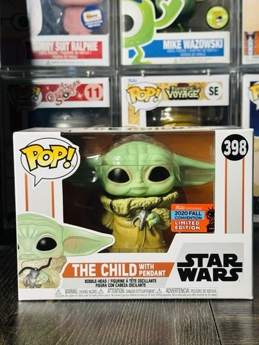 Funko Pop! #398 Star Wars The Mamdalorian: The Child with Pendant Exclusive
