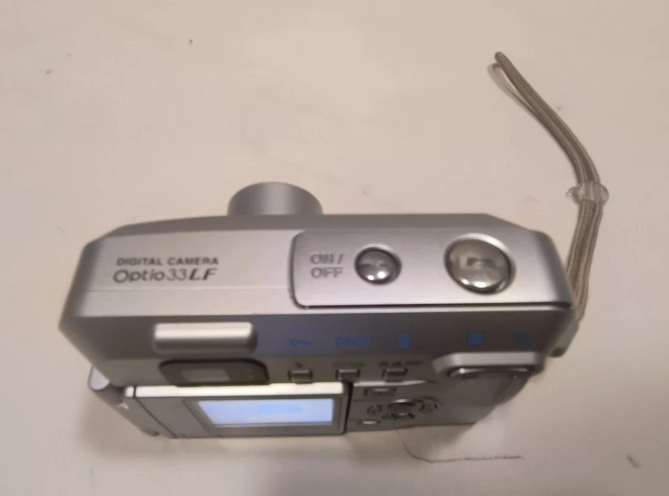 PENTAX Pentax Optio 33LF 3.2MP Digital Camera - Silver Tested - Image 3 of 4