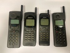Collezione lotto retrò cellulari Nokia Siemens E10 S6 2110 3110