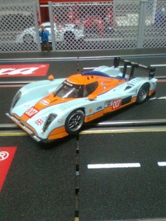 1/32 SCALE SCALEXTRIC ASTON MARTIN LMP SLOT CAR ( GULF LIVERY )