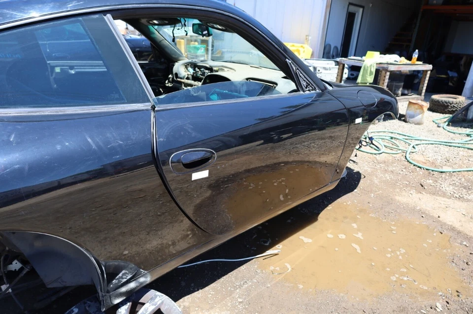 1999-2004 Porsche 911 Boxster Right Front Door Shell Black 99653101204 OEM Used Foto 3 de 4