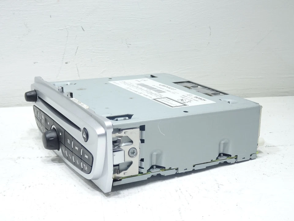 RENAULT MEGANE SCENIC MK3 2008-2012 RADIO CD UNIT 281155040R - Image 3 of 4