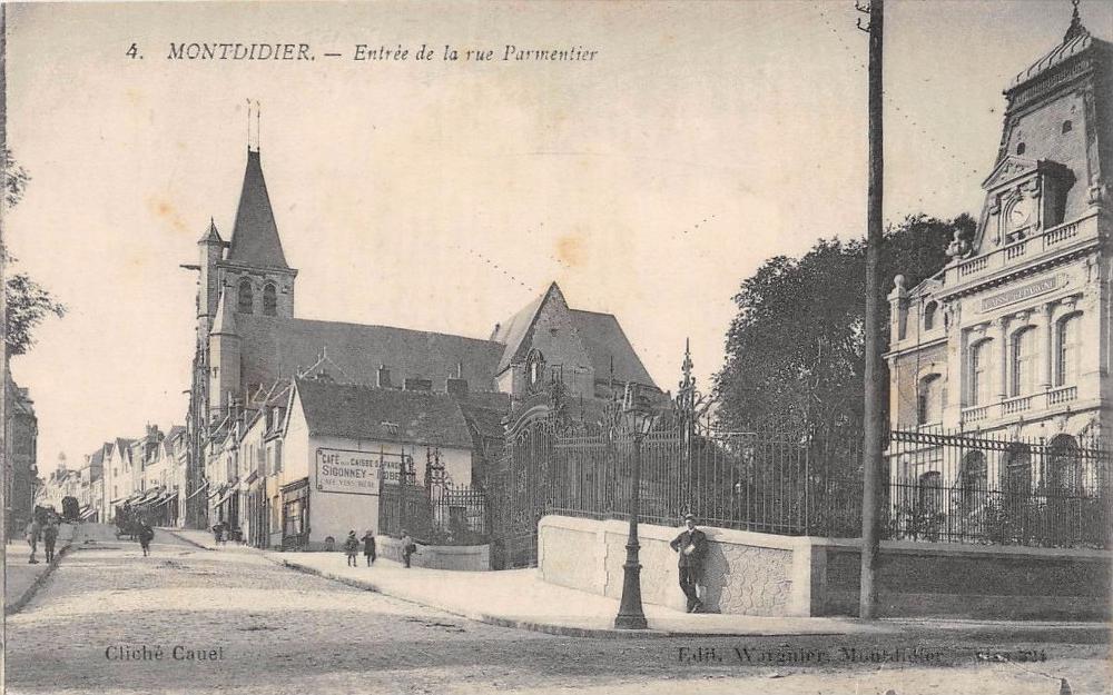 Carte Postale Ancienne Montdidier (80) – Le Chemin Vert – Scène De Bouliste – Années 1900