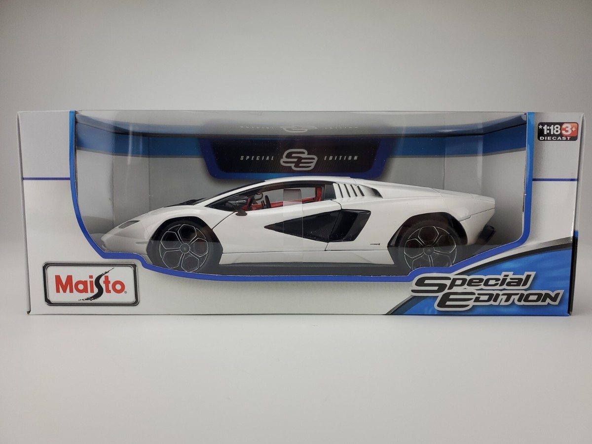 MAISTO Lamborghini Countach LPI 800-4 Special Edition 1:18