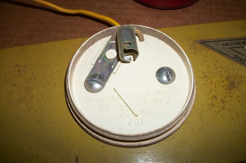 Sears Suburban ST16 Rear Light - Picture 3 of 3
