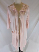 Vintage Robe Gilead Silky Soft Pink Nylon One Size Pocket No Buttons