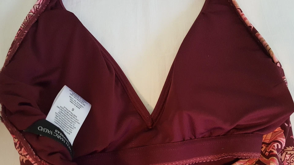 Traje de baño Carmen Marc Valvo ciruela floral una pieza talla 8 Foto 4 de 4