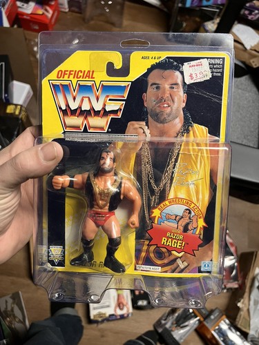 WWF WWE Hasbro Razor Ramon 1993 Yellow Card Series...