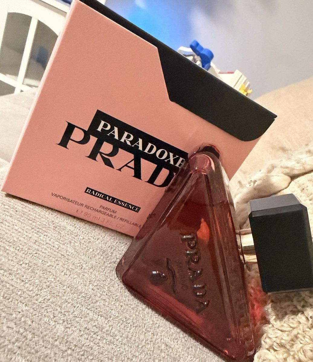 PRADA Paradoxe Radical Essence Parfum Spray Refillable 90ml / 3 fl