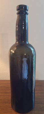 CIRCA 1860 PONTIL BLACK GLASS BEER BOTTLE BLOWN WOOD MOLD APPLIED TOP