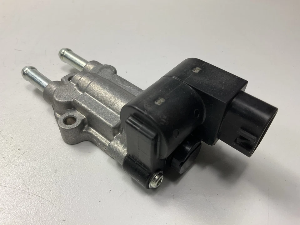 Клапан управления холостым ходом воздуха Intermotor AC464 IAC — OEM TOYOTA NO 22270-21011 - Изображение 2 из 4