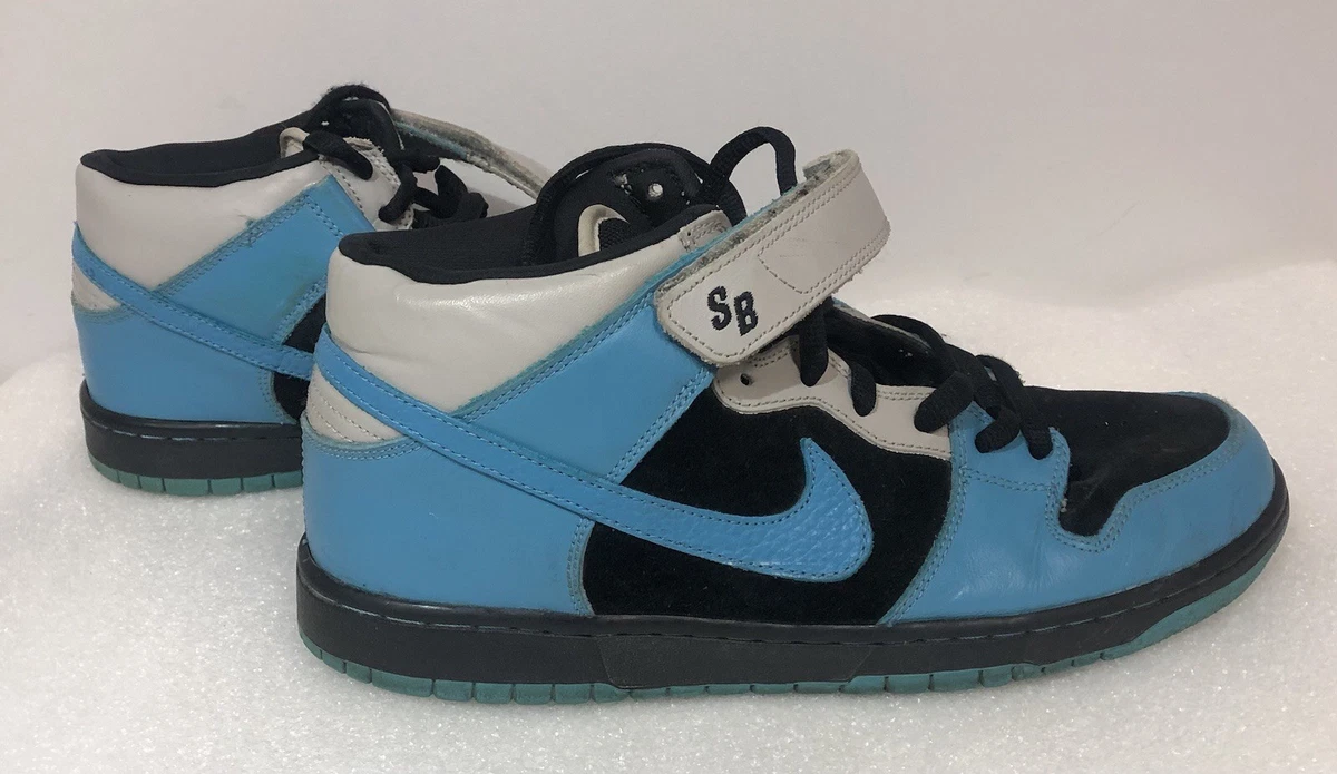 Nike SB Dunk Mid 