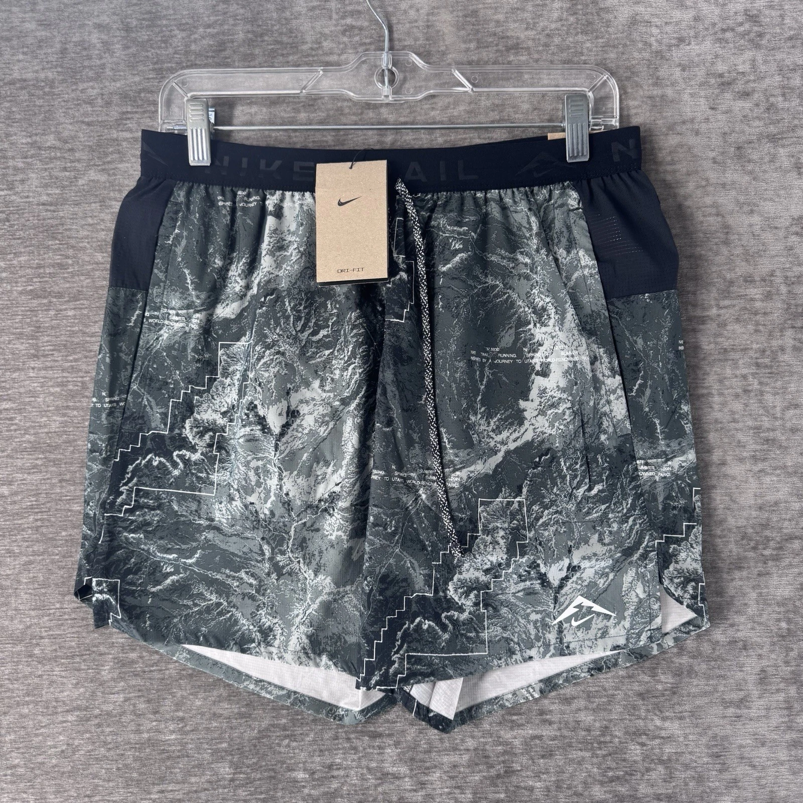 Nike Dri-FIT Trail Stride 7" Brief Lined Running Shorts Men’s Medium FN3314-060
Opens in a new windo