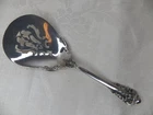 WALLACE GRAND BAROQUE STERLING SILVER NUT/BONBON SERVER 5 3/8" NO MONOGRAM