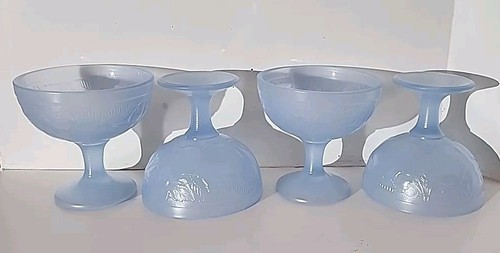 Cuenco de postre de frutas en relieve con patas de vidrio esmerilado satinado azul vintage de 4 piezas Francia - Imagen 8 de 14