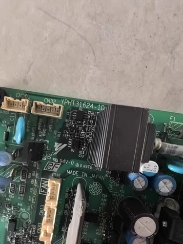 Placa de controlador Yaskawa H1000 usada 1 pieza YPHT31624-1D ETC710142 - Imagen 2 de 5
