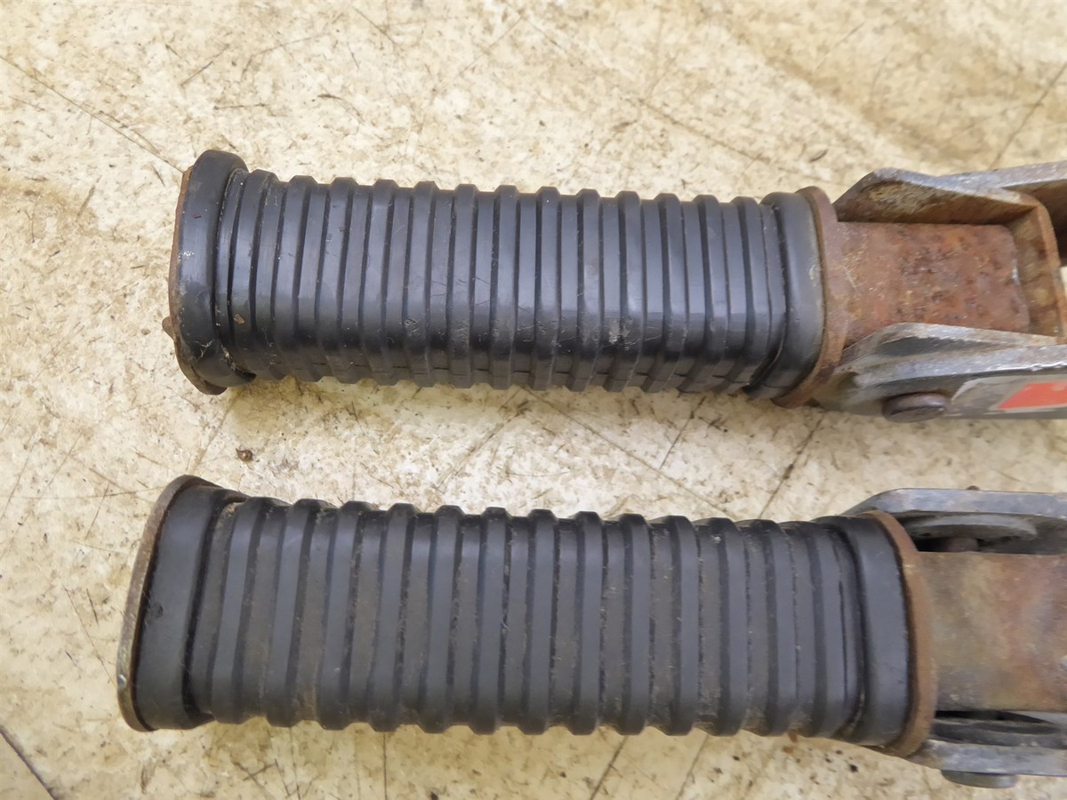 いいよ！ 1972 Honda CL450 Scrambler H1475. rear passenger foot pegs