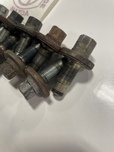 Mazda Rx7 FC S4 S5 Front Hub Bolts 1986 - 1991 - Picture 2 of 2