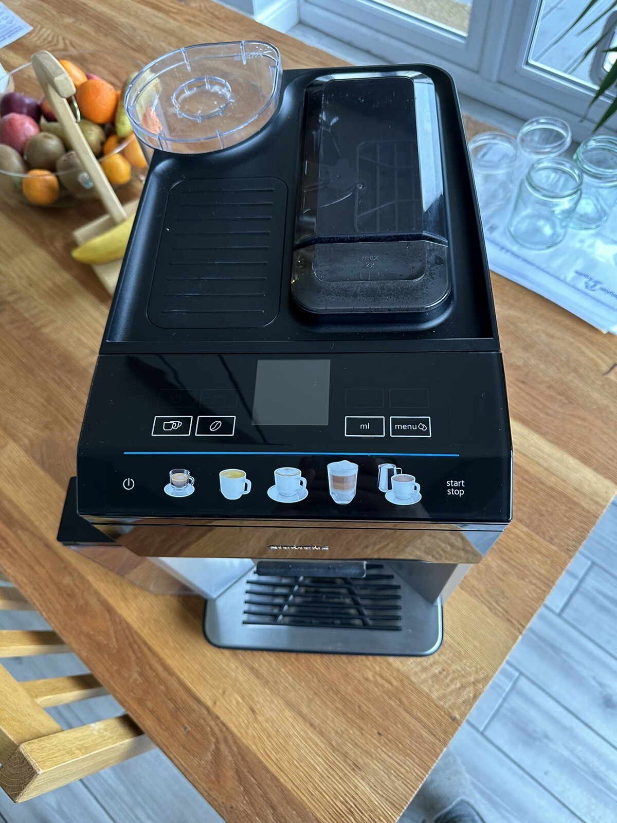 SIEMENS Fully Automatic Coffee Machine EQ500 integral TQ503GB1 Bean To