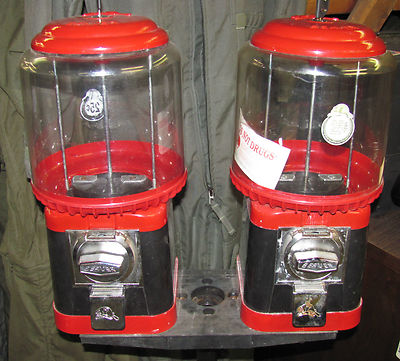 Vintage Beaver Double U-Turn Candy Gum Ball Machine