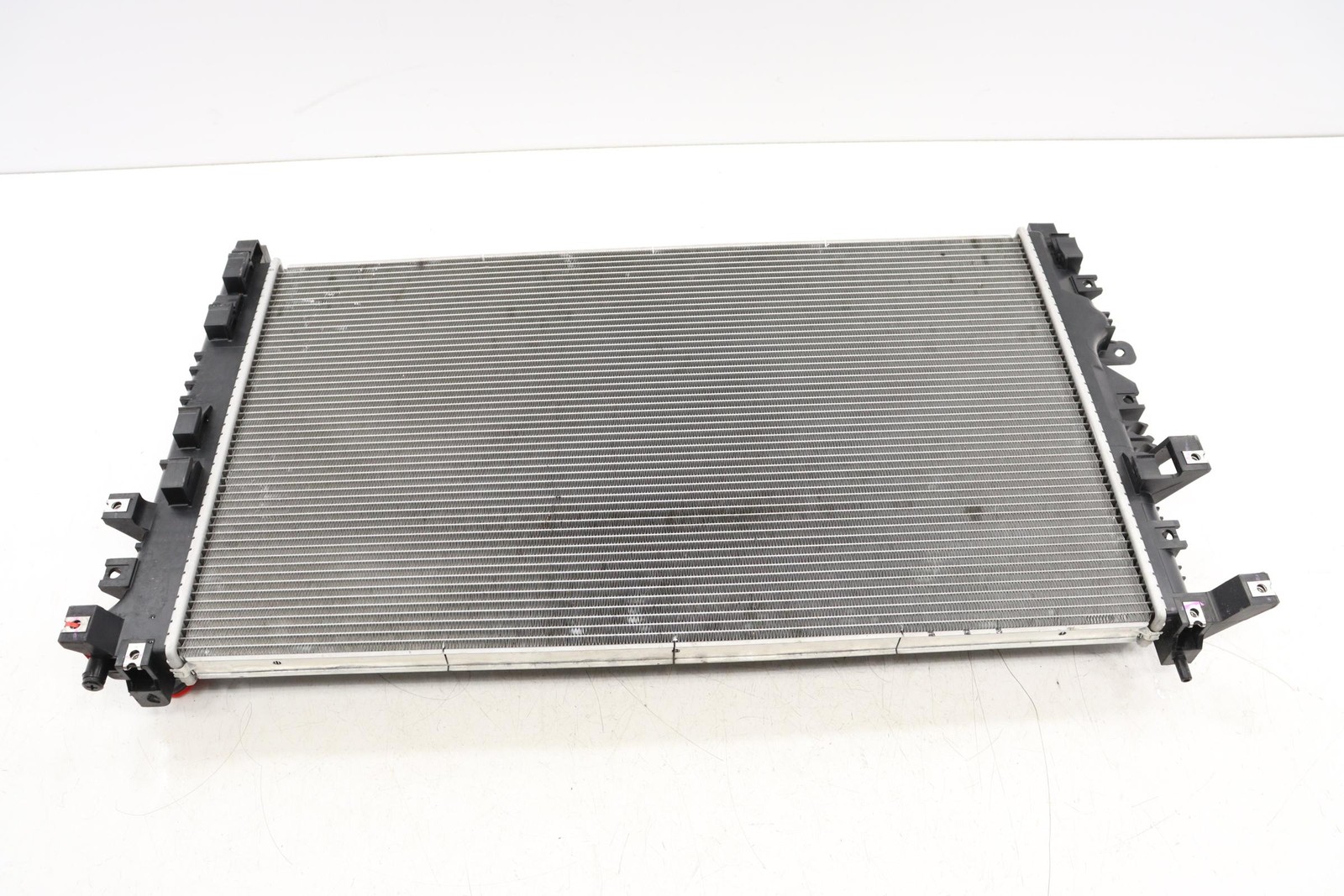 2019 - 2025 INFINITI QX50 2.0L ENGINE COOLING COOLANT RADIATOR OEM 214605NA0A