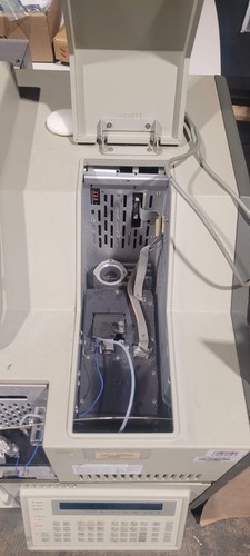 Sistema de cromatografía líquida HP 1090 - Imagen 6 de 14