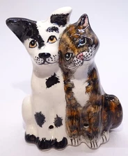 ENGLAND, Tortie Cat & Dog Buddies Pie Bird Vent BLP Babbacombe Pottery