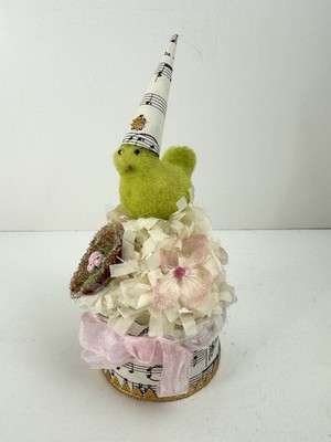 Handmade Easter Box   Green Chick with Party Hat, Flowers & Nest | Signed 2018