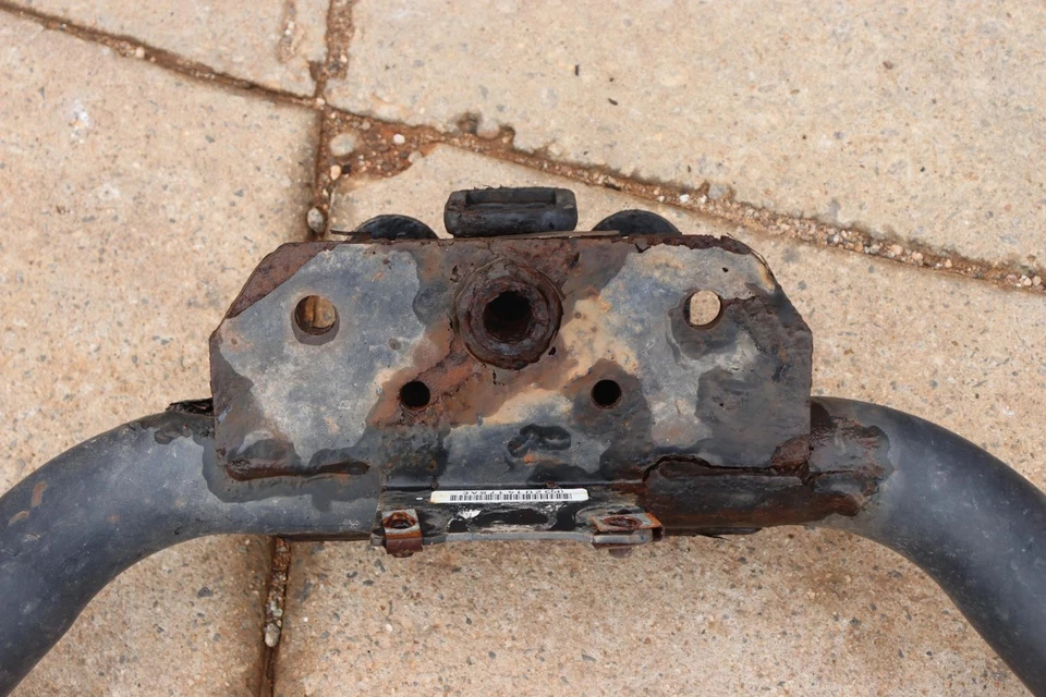 Dodge Ram 2500 3500 2011 parachoques trasero remolque barra de enganche soporte OEM Foto 4 de 4