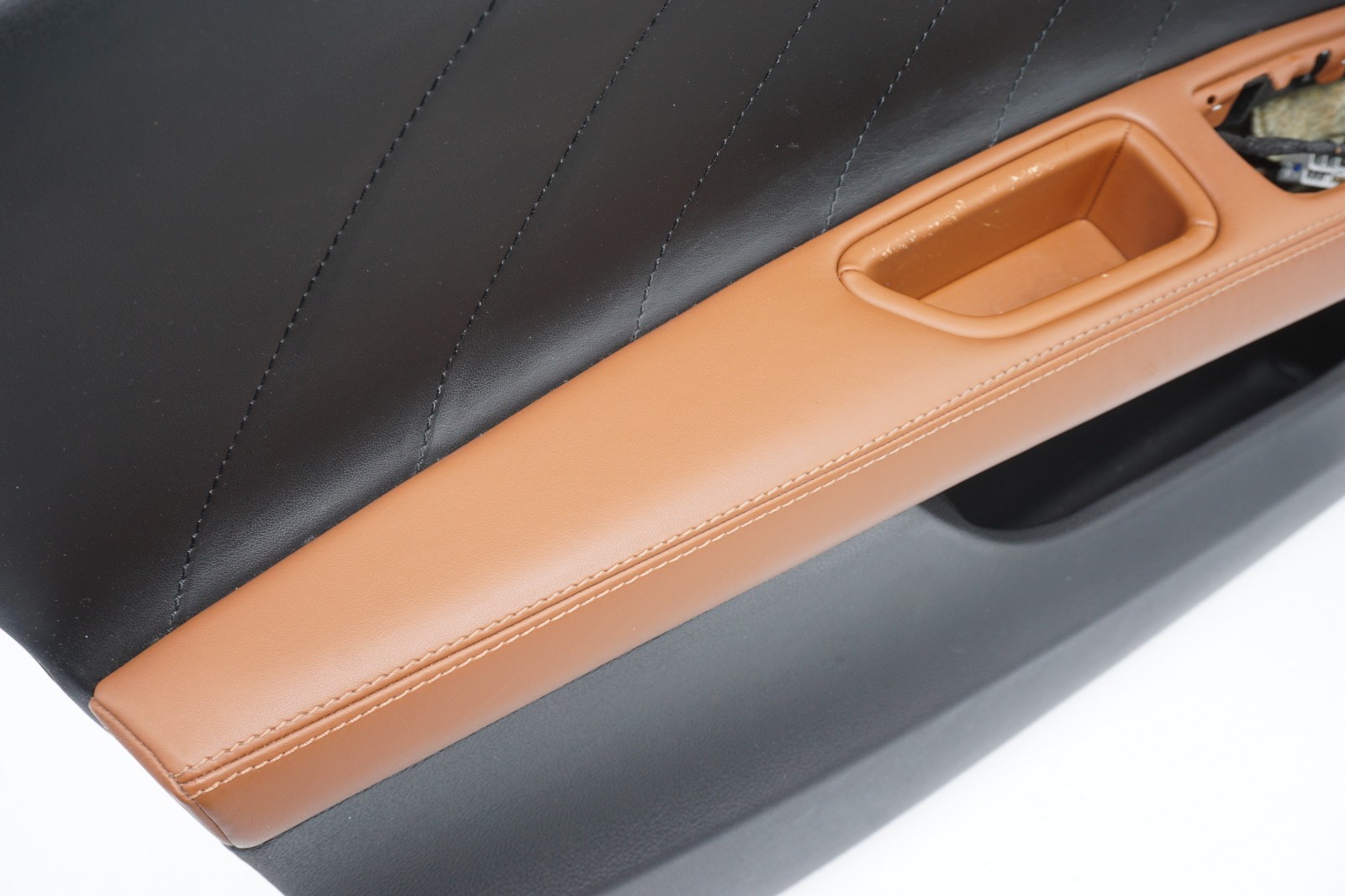 2017 - 2020 MASERATI GHIBLI OEM FRONT LEFT SIDE INTERIOR DOOR PANEL TRIM COVER