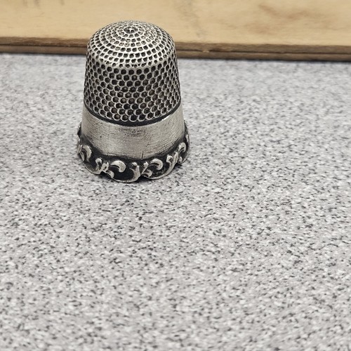 Antique sterling silver thimble old sewing