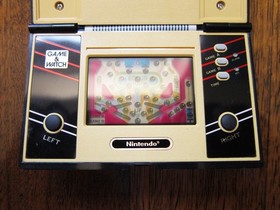 NINTENDO Pinball Game and Watch in Excellent Condition (PB-59) 1983