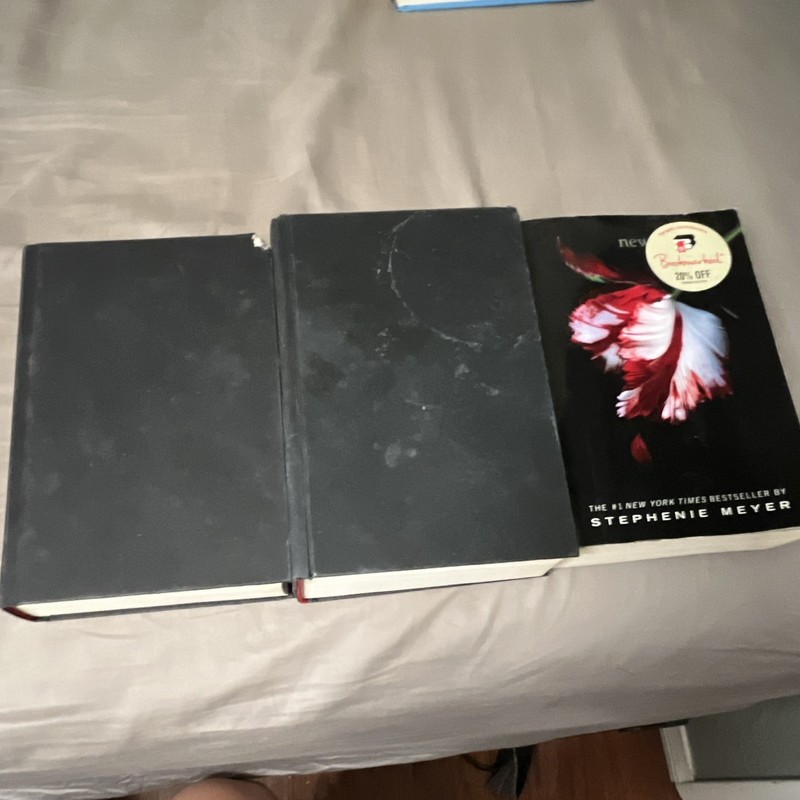 The Twilight Saga Hardcover: Twilight, Breaking Dawn/New Moon Spinoff Paperback